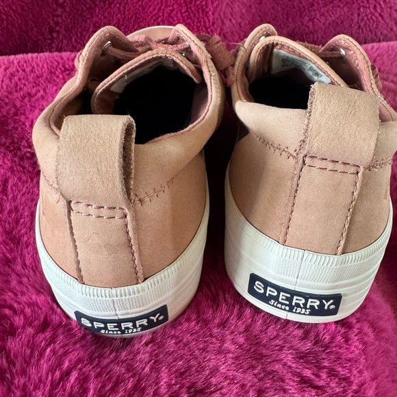 Women’s Sperry Memory Foam flat heel sneaker size 7 - Picture 6 of 10